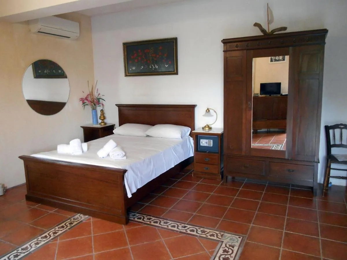 Polytropon Studio Ground Floor Kastron  Kastron (Kefalonia)